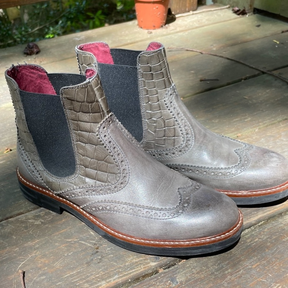 Nicola Benson green snakeskin chelsea boots
